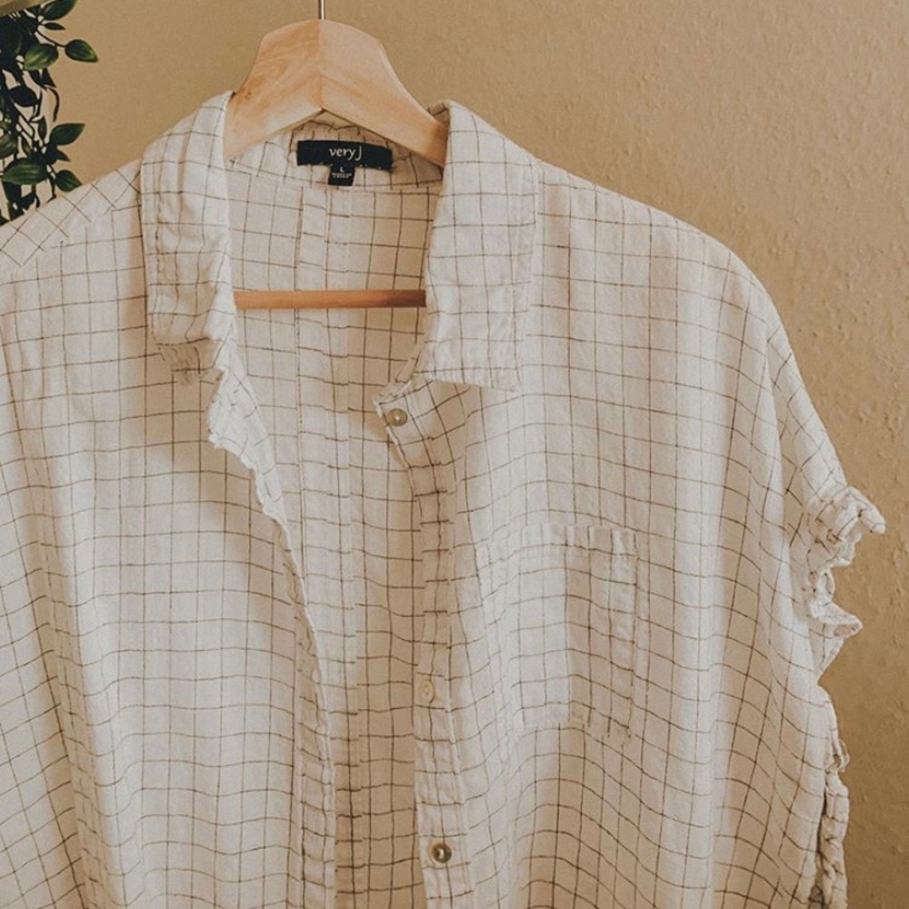 dressup boutique button-up top with pocket
